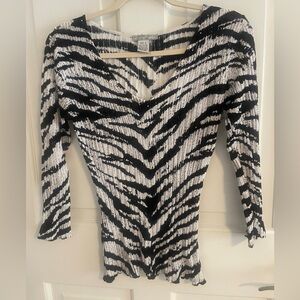 NWOT Alberto Makali Monochrome Patterned Top